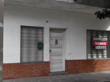 BRASIL 600  - CASA 3 AMB    LOCAL   GALPON  - V. MARTELLI