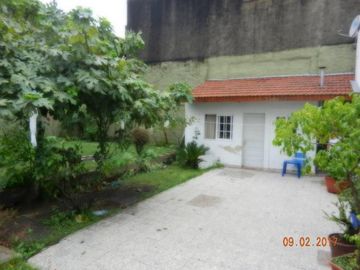 MORRIS 1500 - CASA 5 AMB - LOTE 260 MTS - SAN ANDRES - VENDE