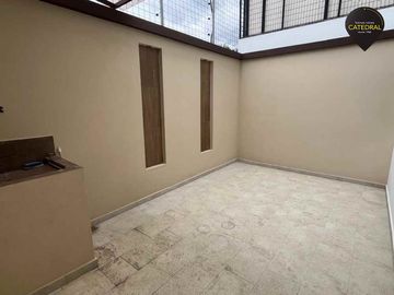 Casa de venta en Av. Roma – código:21461