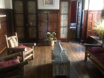 Hotel de 34 habitaciones con baño privado en Santiago Centro