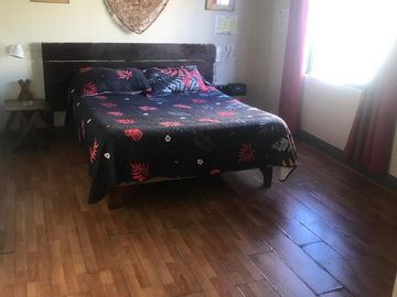 Hotel de 34 habitaciones con baño privado en Santiago Centro