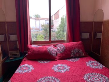 Hotel de 34 habitaciones con baño privado en Santiago Centro