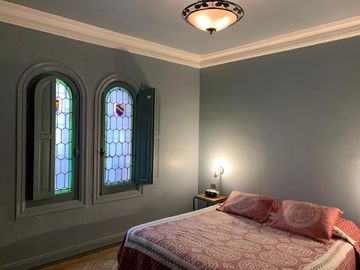 Hotel de 34 habitaciones con baño privado en Santiago Centro