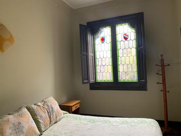 Hotel de 34 habitaciones con baño privado en Santiago Centro