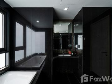 Newly renovated unit, inspected and fixed by professionals
