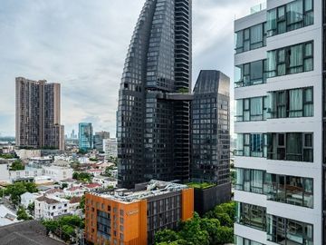 Newly renovated unit, inspected and fixed by professionals