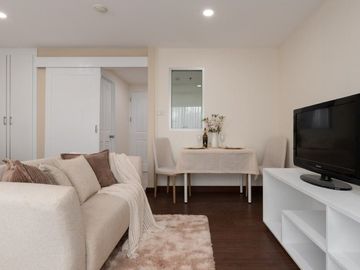 Studio Condo for sale at The Escape