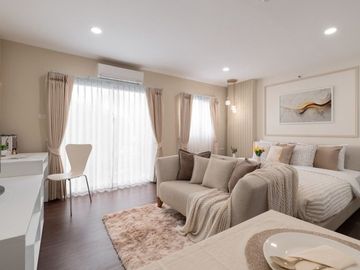 Studio Condo for sale at The Escape