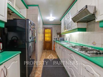 Amplio departamento en excelente barrio residencial de providencia en calle Luis Thayer Ojeda
