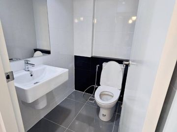 FOR SELL townhouse Baan Klang Muang Rama 9-Krungthep Kreetha MRT-Sri Bearing CX-106304