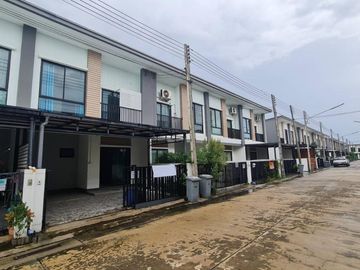 FOR SELL townhouse Unio Town Lamlukka-Klong 4 BTS-Thong Lo CX-106921