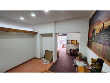 Oficina En Venta Con Coworking  Ideal Clinicas, Escuela Plaza Dorada