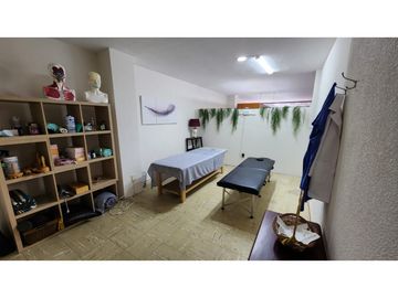 Oficina En Venta Con Coworking  Ideal Clinicas, Escuela Plaza Dorada