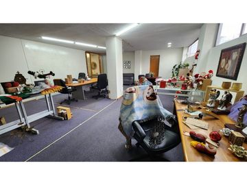 Oficina En Venta Con Coworking  Ideal Clinicas, Escuela Plaza Dorada