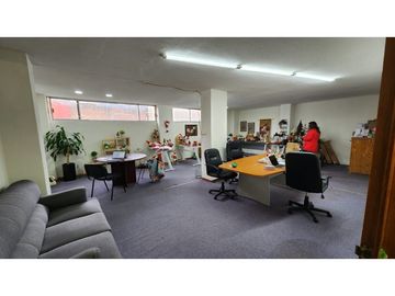 Oficina En Venta Con Coworking  Ideal Clinicas, Escuela Plaza Dorada