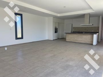 Venta casa 3 dormitorios, nivel gerencia, Cipolleti, B° Plaza Pueblo