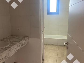 Venta casa 3 dormitorios, nivel gerencia, Cipolleti, B° Plaza Pueblo
