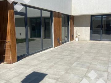 Venta casa 3 dormitorios, nivel gerencia, Cipolleti, B° Plaza Pueblo