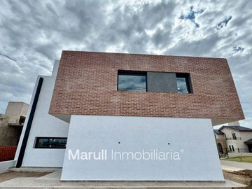 Prados de manantiales - Casa 3 dormitorios en lote de 360m2