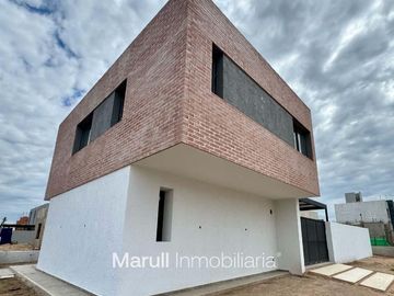 Prados de manantiales - Casa 3 dormitorios en lote de 360m2