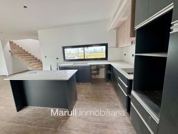 Prados de manantiales - Casa 3 dormitorios en lote de 360m2
