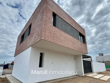 Prados de manantiales - Casa 3 dormitorios en lote de 360m2