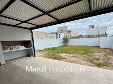 Prados de manantiales - Casa 3 dormitorios en lote de 360m2
