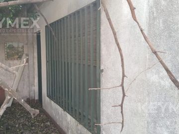 Casa a reciclar con parque en lote propio en Ramos Mejía