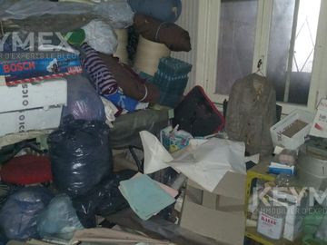 Casa a reciclar con parque en lote propio en Ramos Mejía