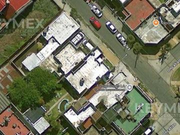 Casa a reciclar con parque en lote propio en Ramos Mejía