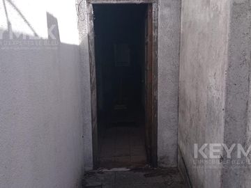 Casa a reciclar con parque en lote propio en Ramos Mejía