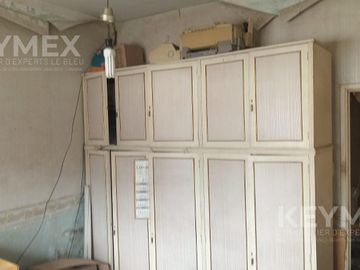 Casa a reciclar con parque en lote propio en Ramos Mejía