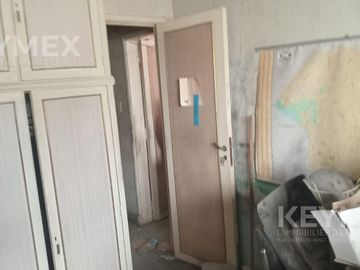 Casa a reciclar con parque en lote propio en Ramos Mejía