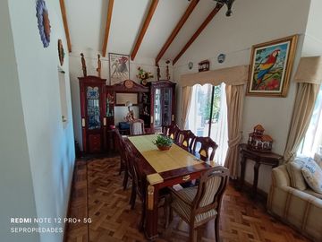 Vendo amplia casa en sector centro Norte de Villa Alemana