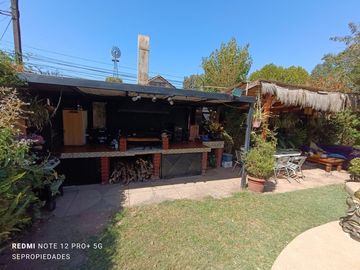 Vendo amplia casa en sector centro Norte de Villa Alemana