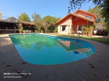 Vendo amplia casa en sector centro Norte de Villa Alemana