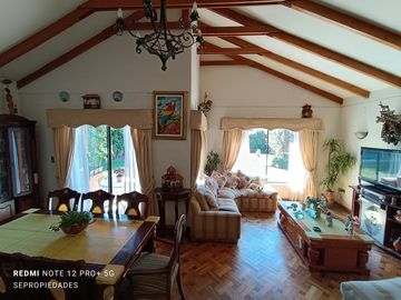 Vendo amplia casa en sector centro Norte de Villa Alemana