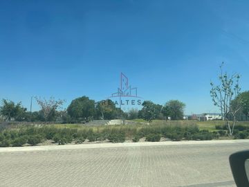 Terreno Venta Hacienda Carlota Querétaro 1,805,000 AnaBat RMC.