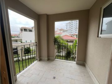 VENTA APARTAMENTO SANTA MARIA PH PINNACLE