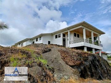 En venta preciosa mansión ubicada en San Carlitos, David