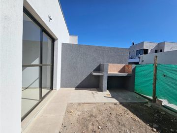 VENTA · CASA  · 3 DORMITORIO · MAIPÚ · BARRIO PRIVADO