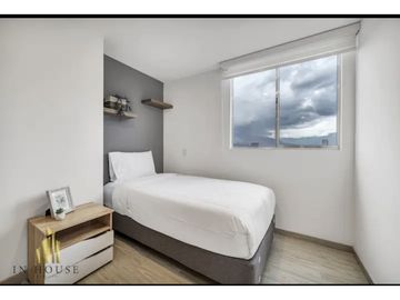 VENTA - ESPECTACULAR APARTAMENTO EN SAN DIEGO  AMOBLADO