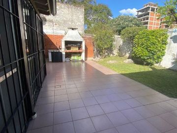 Casa en venta en Moron Sur