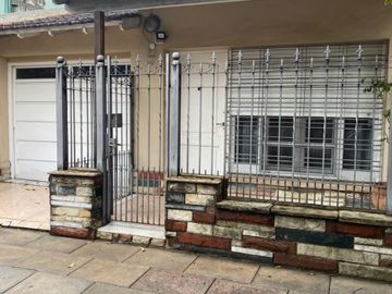Casa en venta en Moron Sur