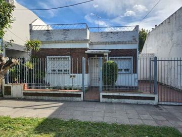 Casa en venta en Ramos Mejia Sur