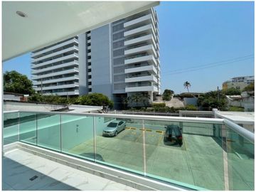 EN VENTA CASA DE 3 PISOS EN EL SECTOR DE CRESPO