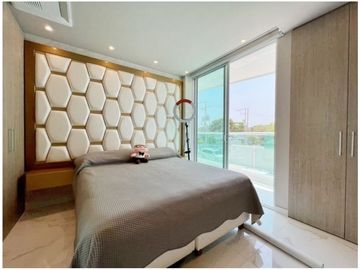 EN VENTA CASA DE 3 PISOS EN EL SECTOR DE CRESPO