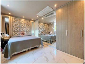 EN VENTA CASA DE 3 PISOS EN EL SECTOR DE CRESPO