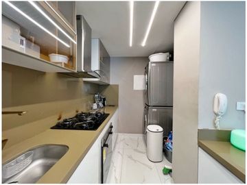 EN VENTA CASA DE 3 PISOS EN EL SECTOR DE CRESPO