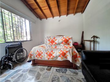 VENTA DE CASA EN BELEN, FUNCIONAL PARA OFICINA O VIVIENDA